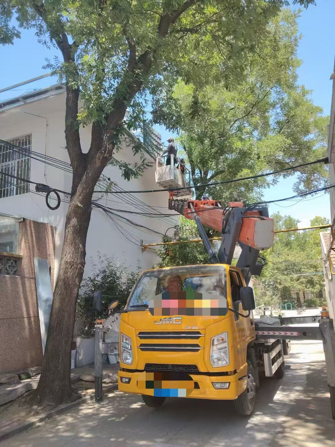 珲春市高空作业车能吊装重物吗？最大承载多少公斤？